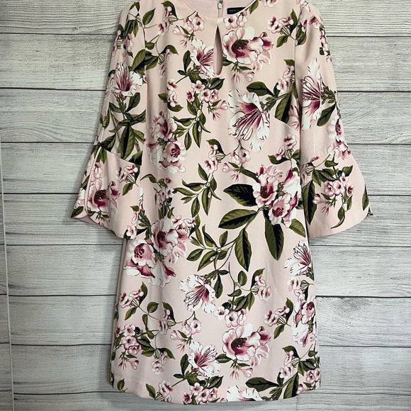 White House Black Market size 2 Petal-Sleeve Shift Dress
STYLE: 570278614 NWT - Picture 3 of 16